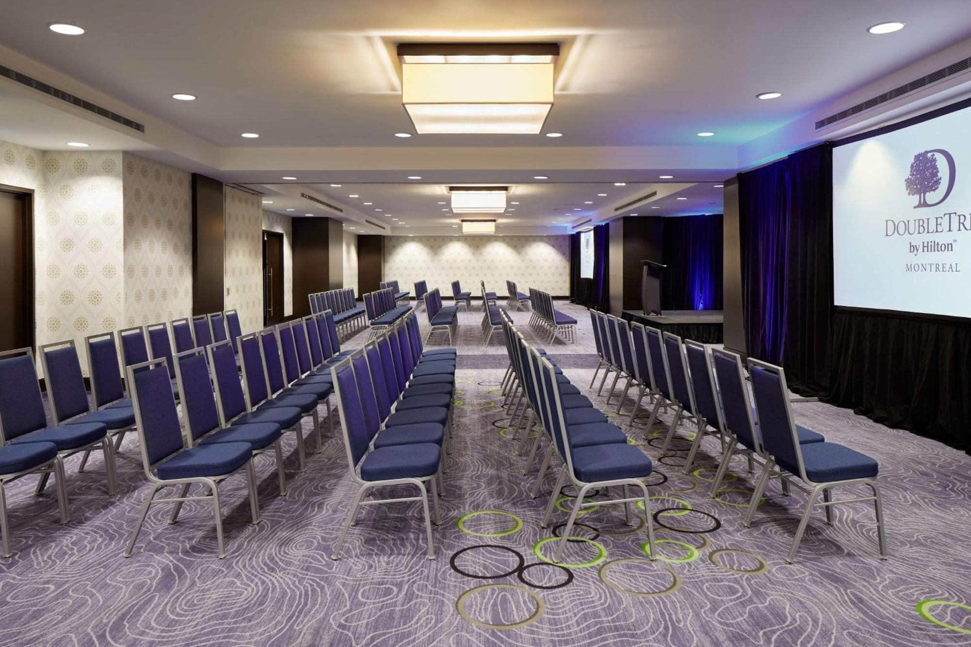 Doubletree By Hilton Montreal Hotel Exterior photo